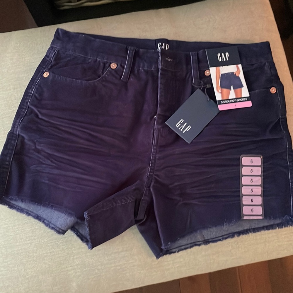 NWT Gap corduroy shorts